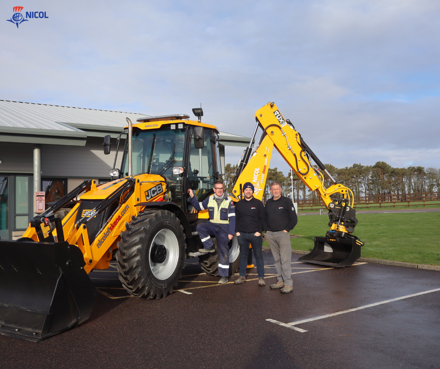 Nicol of Skene Welcome the New 70th Anniversary JCB 4CX